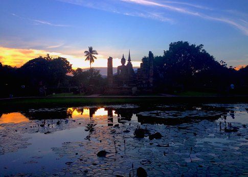 Sukothai al tramonto - foto di Elisa Chisana Hoshi