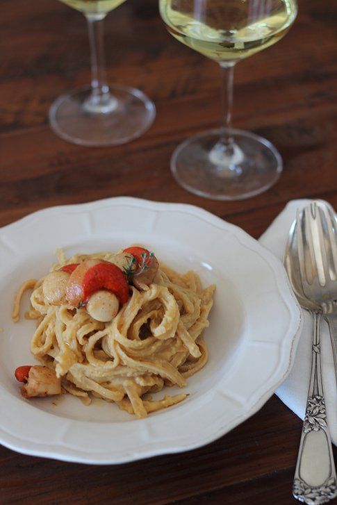 le linguine ai ceci e cappesante sono perfette con lo chardonnay fresco