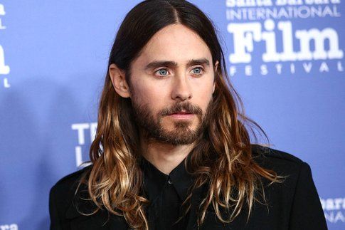 Jared Leto con il suo ormai celebre stile trasandato