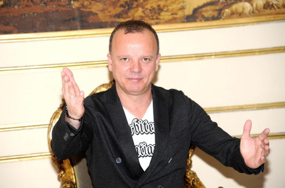 Gigi D'Alessio contro Selvaggia Lucarelli: lo scontro su twitter