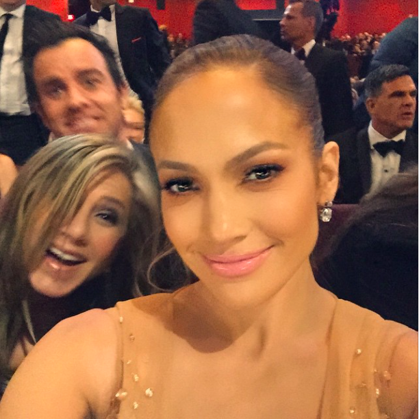 Oscar 2015: il selfie di Jennifer Lopez con intruso