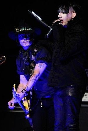 Johnny Depp si esibisce in Australia con Marilyn Manson