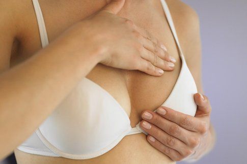 Consigli utili per rassodare il seno: scegliere il reggiseno giusto
