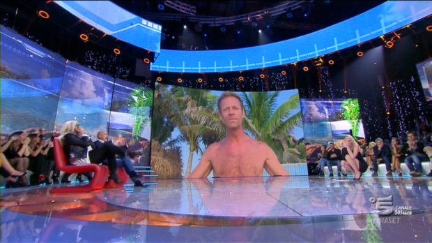 Isola dei famosi 10: Rocco Siffredi nudo in diretta tv