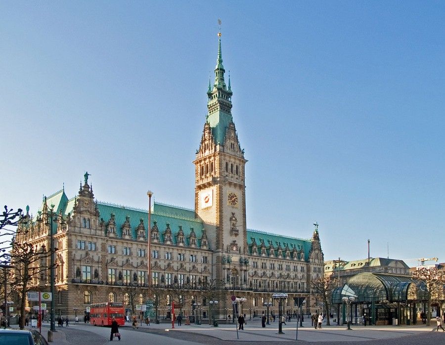 1280px-hamburg-rathaus-rathausmarkt