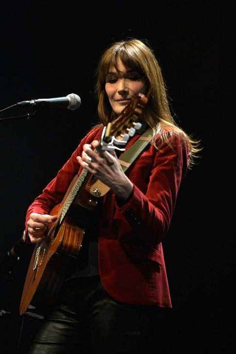 Carla Bruni - Fonte: Facebook