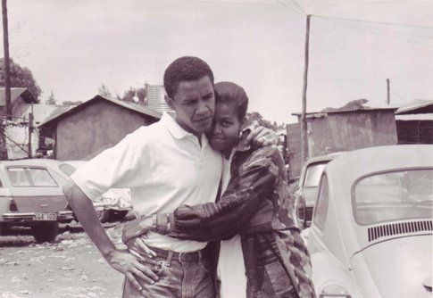 Michelle Obama e Barack fidanzati - Fonte: Facebook