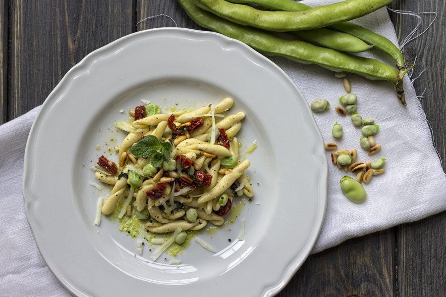 strozzapreti-fave-menta-pomodori-secchi-3-contemporaneo-food