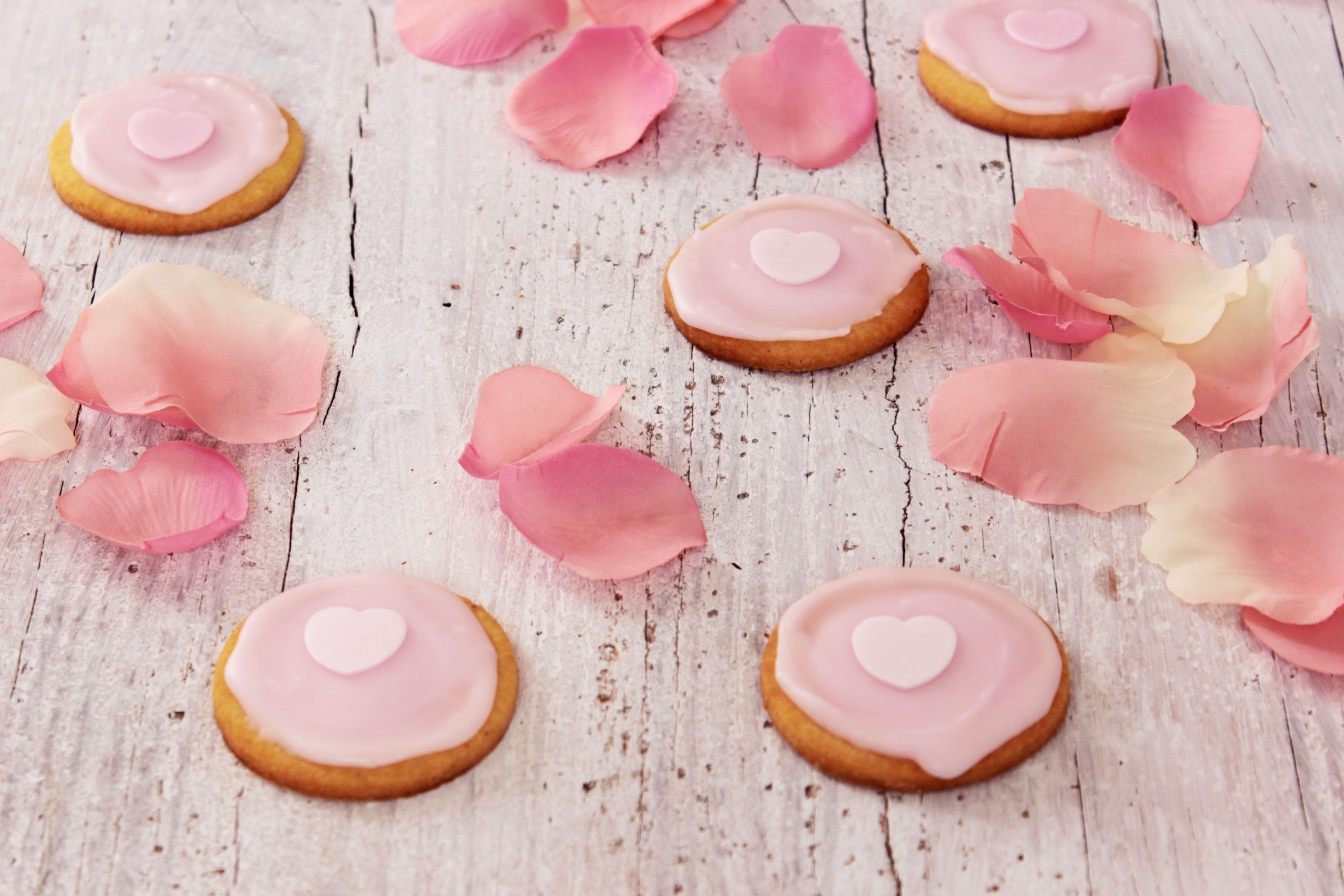 Biscotti alla rosa