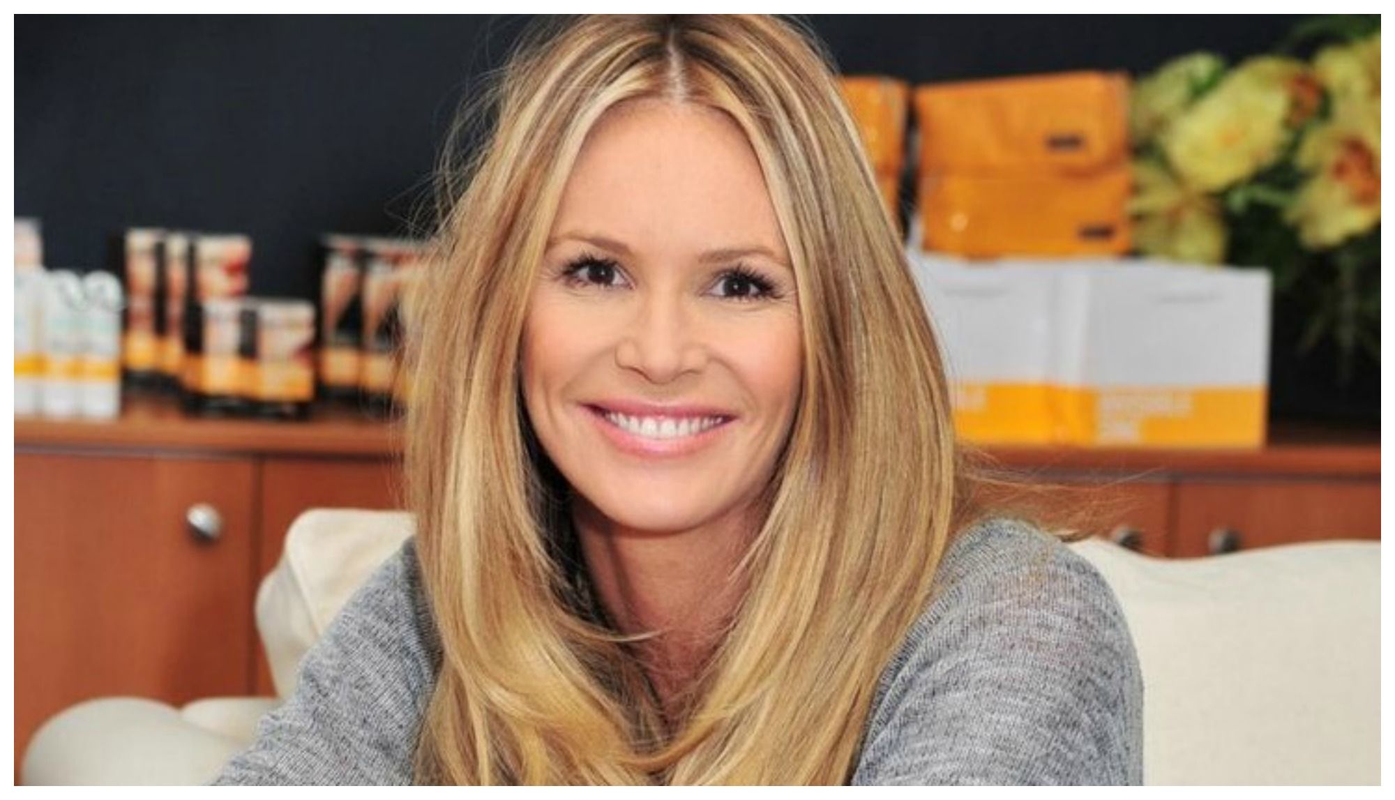 Perché Elle MacPherson gira con un test delle urine in borsa?