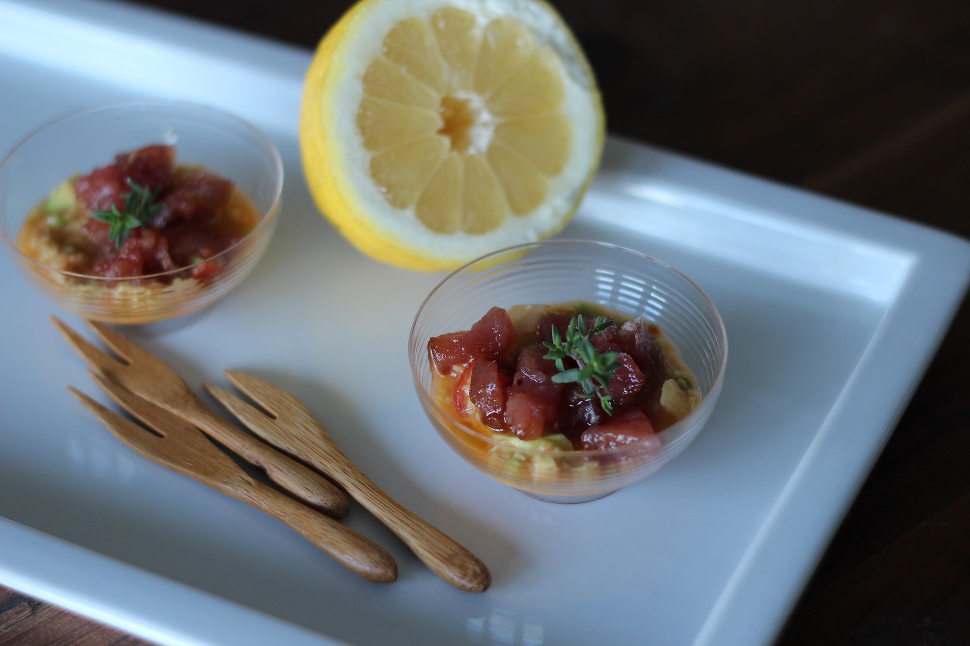 Voglia di estate? Tartare di tonno e guacamole fingerfood