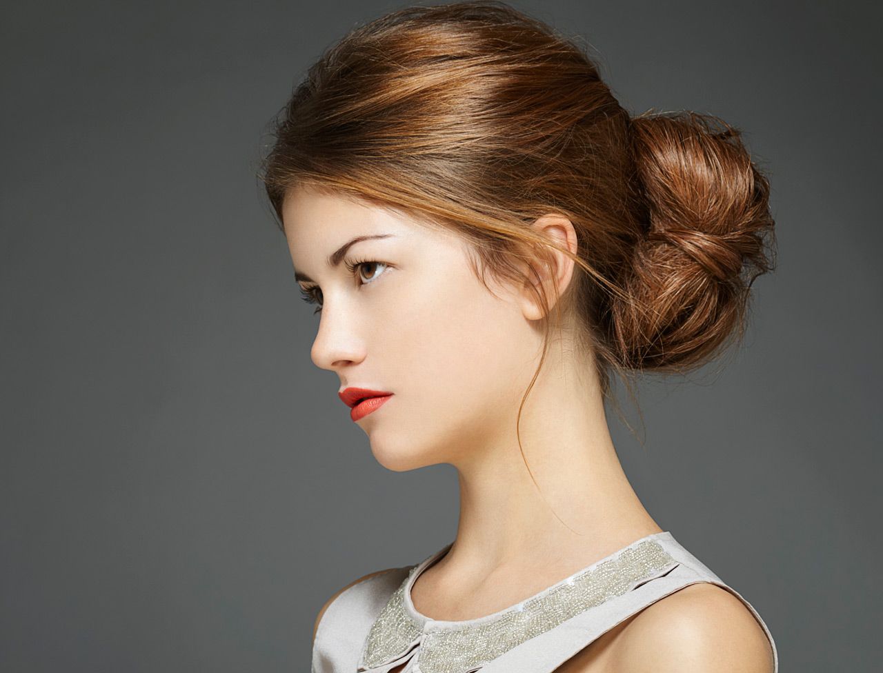 Chignon basso: uno diverso per ogni occasione