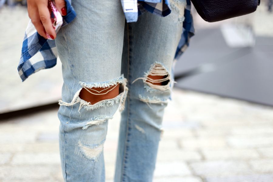 Ripped jeans DIY