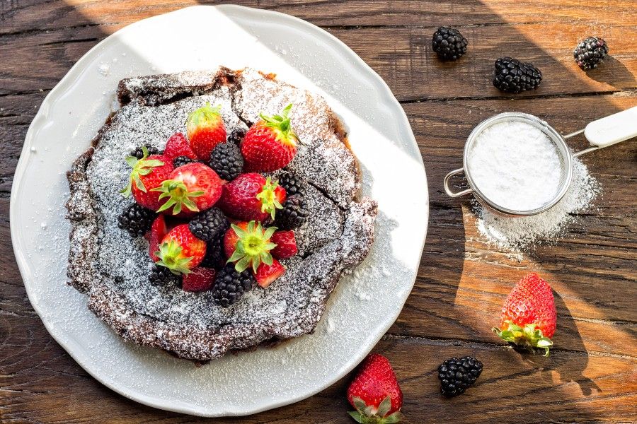 torta-fondant-al-cioccolato-e-fragole-dessert-senza farina