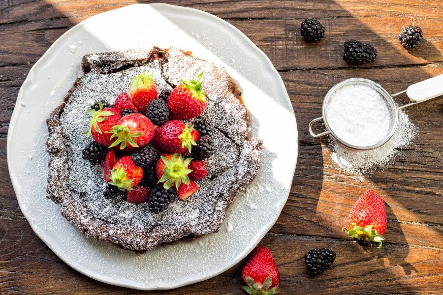 torta-fondant-al-cioccolato-e-fragole-dessert-senza farina