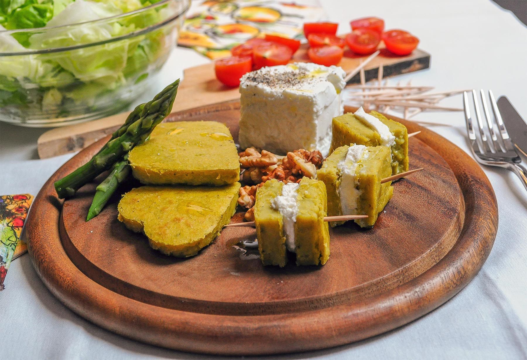 Cuori di farinata con asparagi