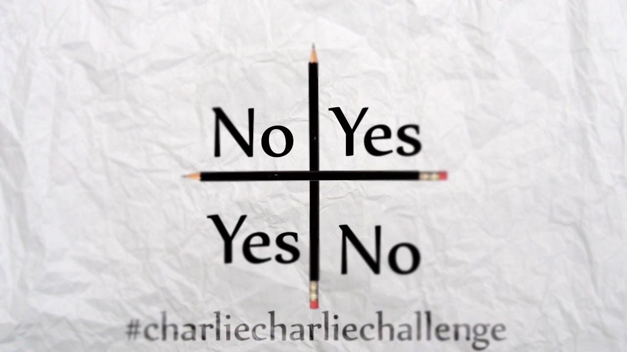 #CharlieCharlieChallenge: il nuovo meme che sta facendo impazzire il web