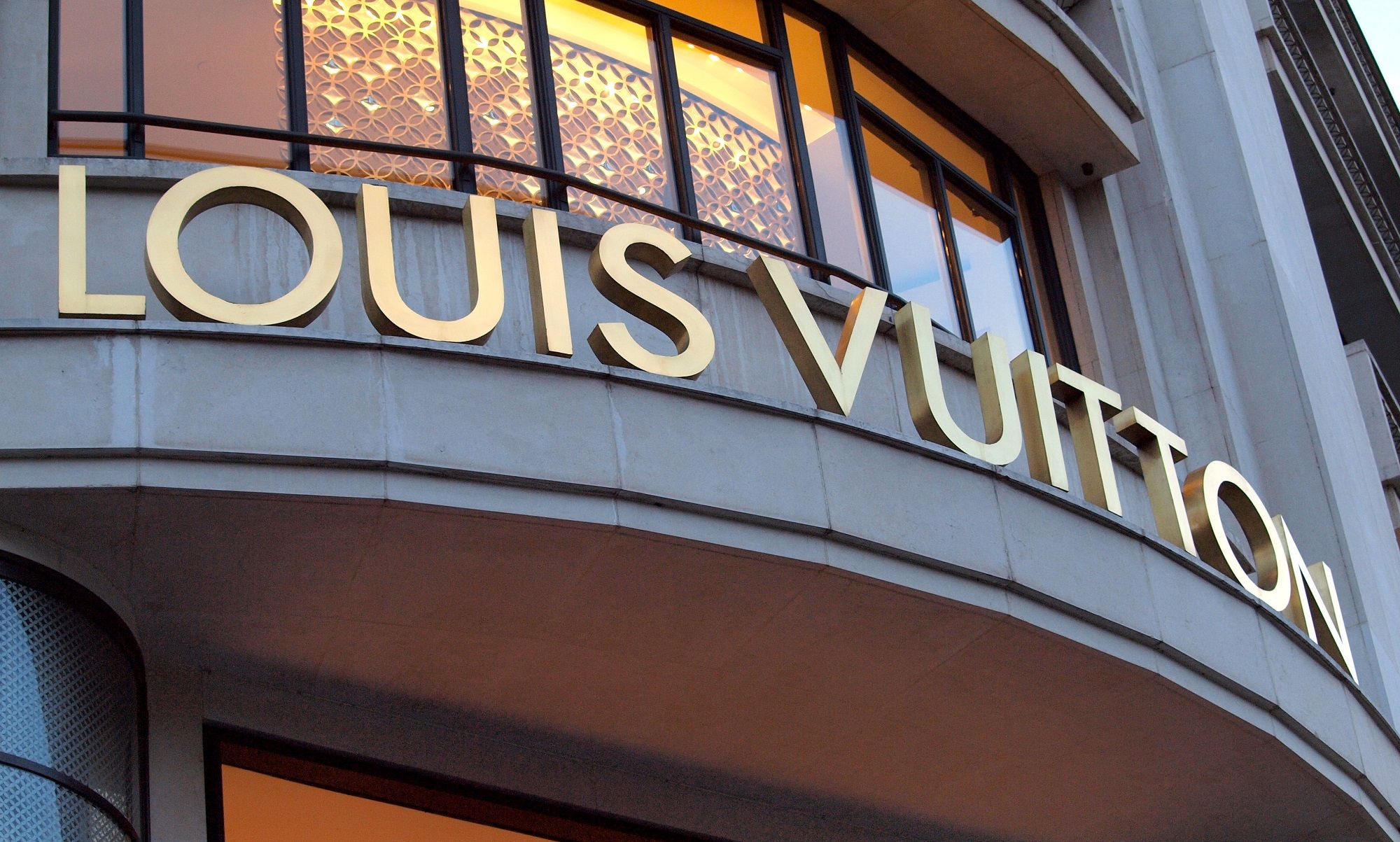 Il favoloso mondo di Louis Vuitton in mostra a Roma