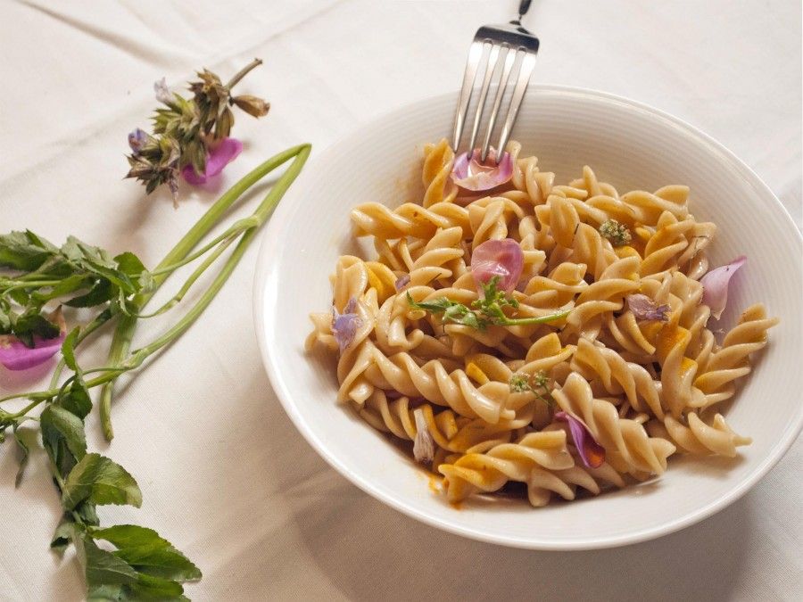 049_fusilli ai cereali con erbe e fiori dell'orto_04