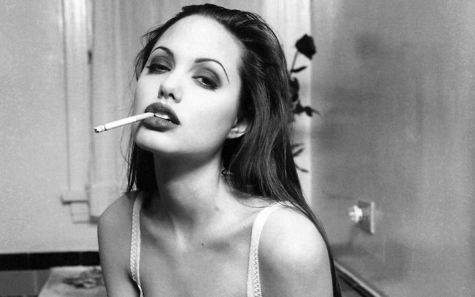 Angelina Jolie: 40 anni di bellezza