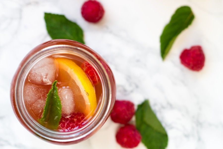 In estate provate il Rooibos freddo e aromatizzato con cannella, lamponi o agrumi