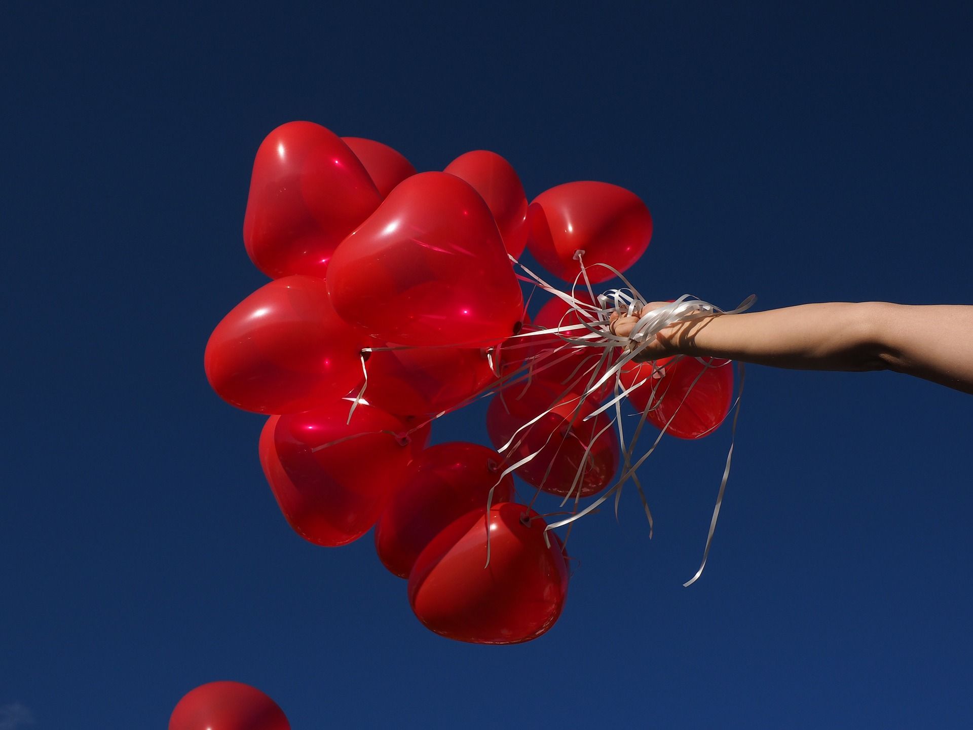 Ecco cosa succede a respirare l’elio dei palloncini