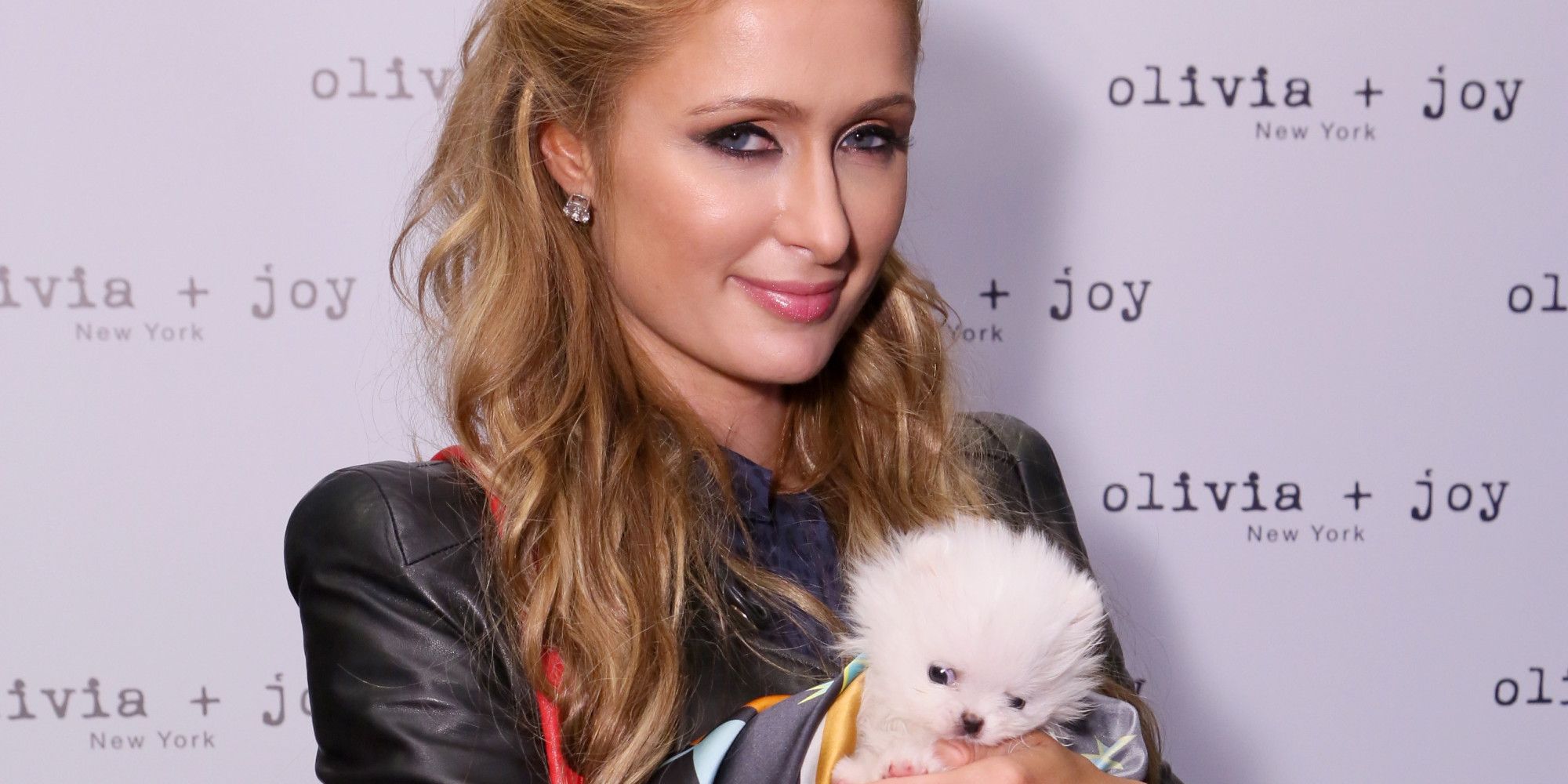 Paris Hilton sull’aereo che precipita: ma è solo uno scherzo