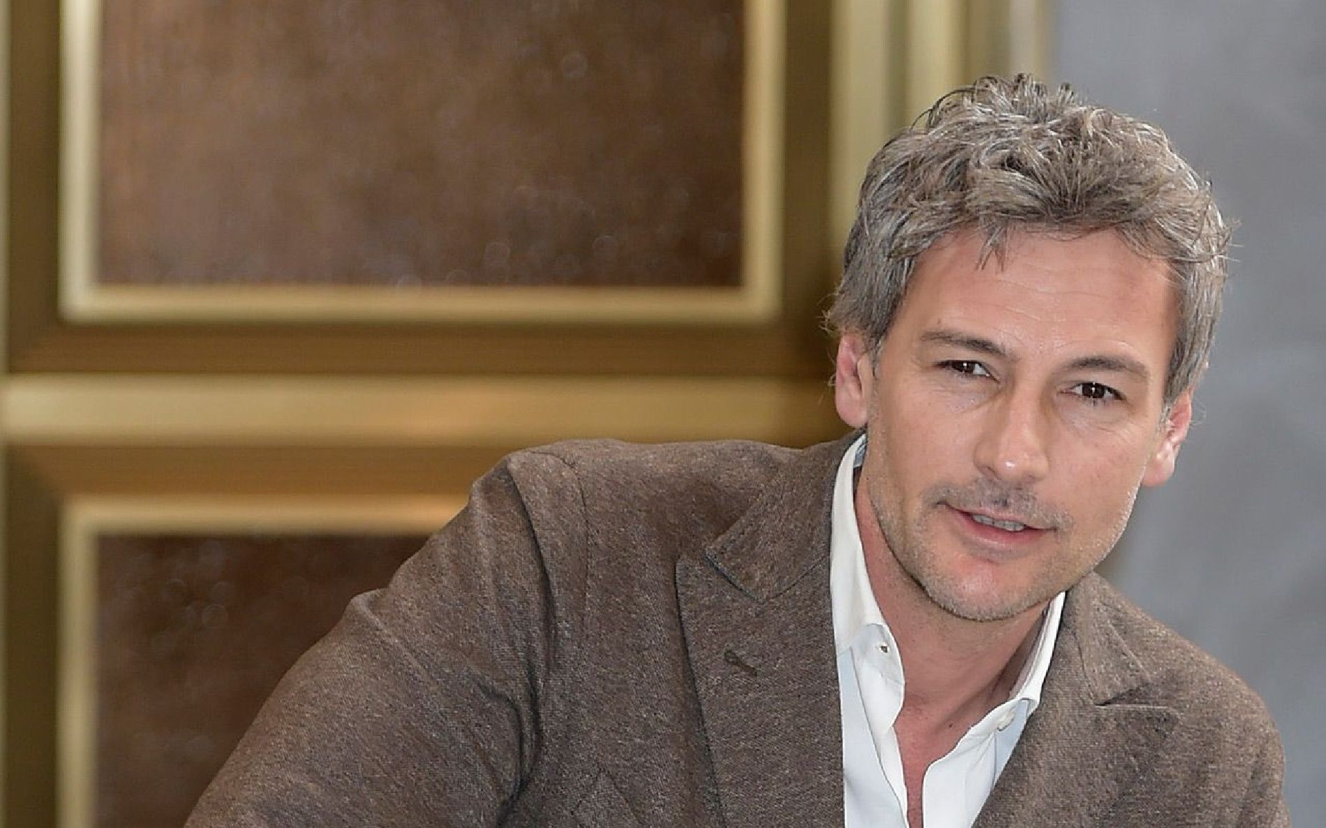Chi è la nuova fidanzata di Roberto Farnesi?