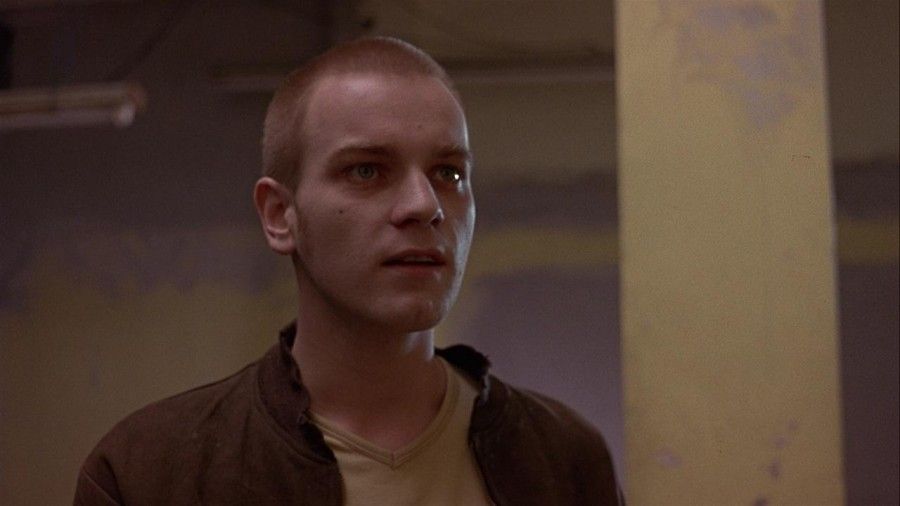 still-of-ewan-mcgregor-in-trainspotting-(1996)-large-picture