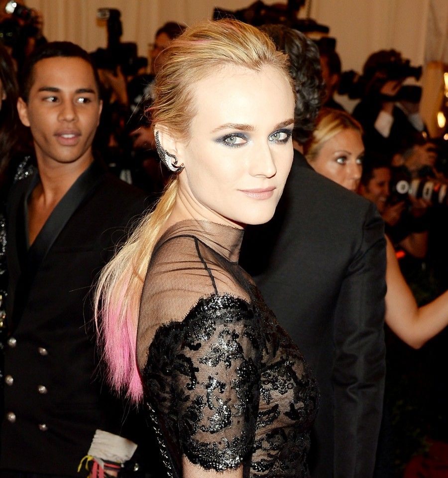 1412885567_diane-kruger-pink-chalk-zoom