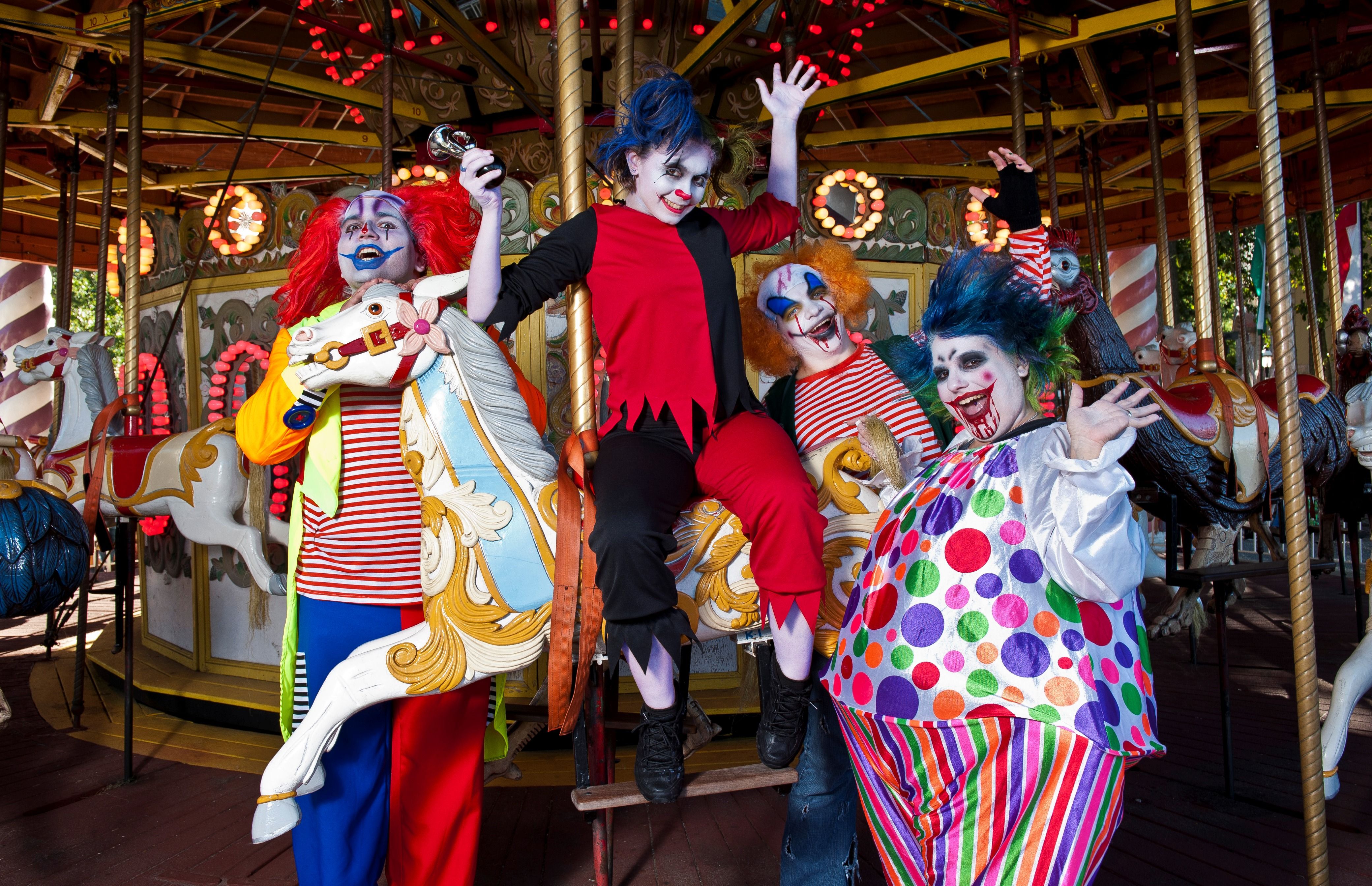6flags-FrightFestCircusPsychoClowns