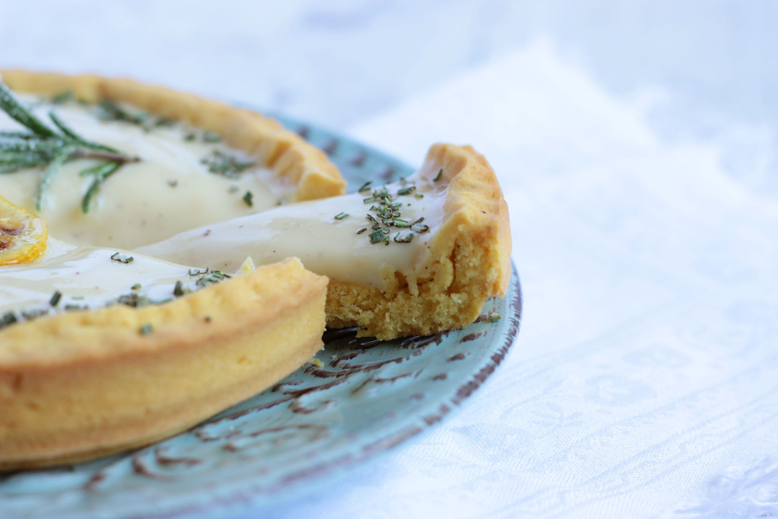 Crostata di limone e rosmarino