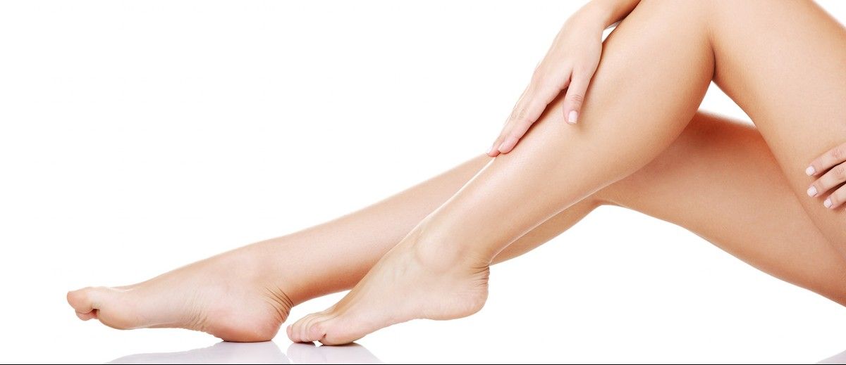 Gambe gonfie e pesanti? Prova i rimedi naturali