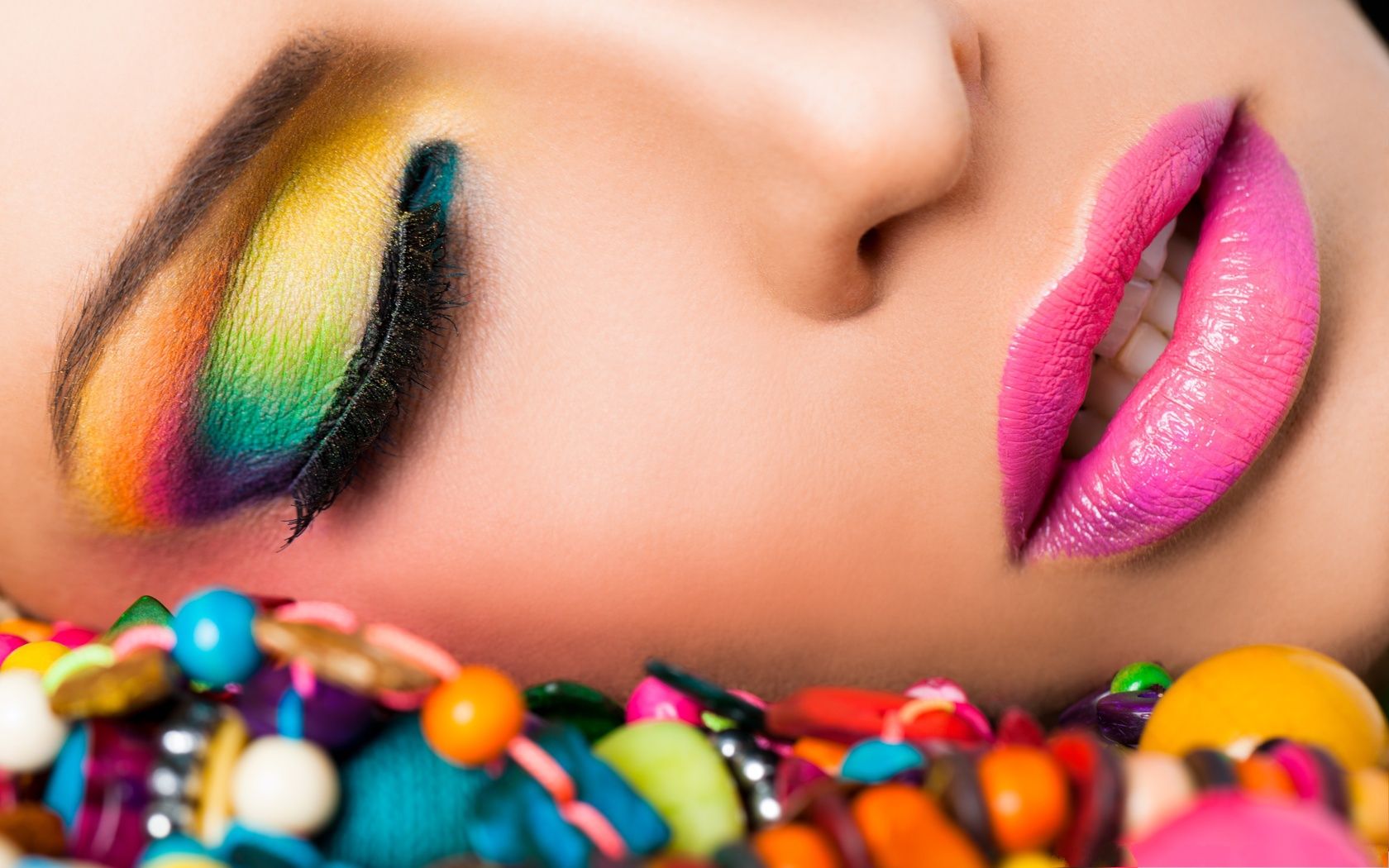 Make up per l’estate: idee colorate a cui ispirarsi