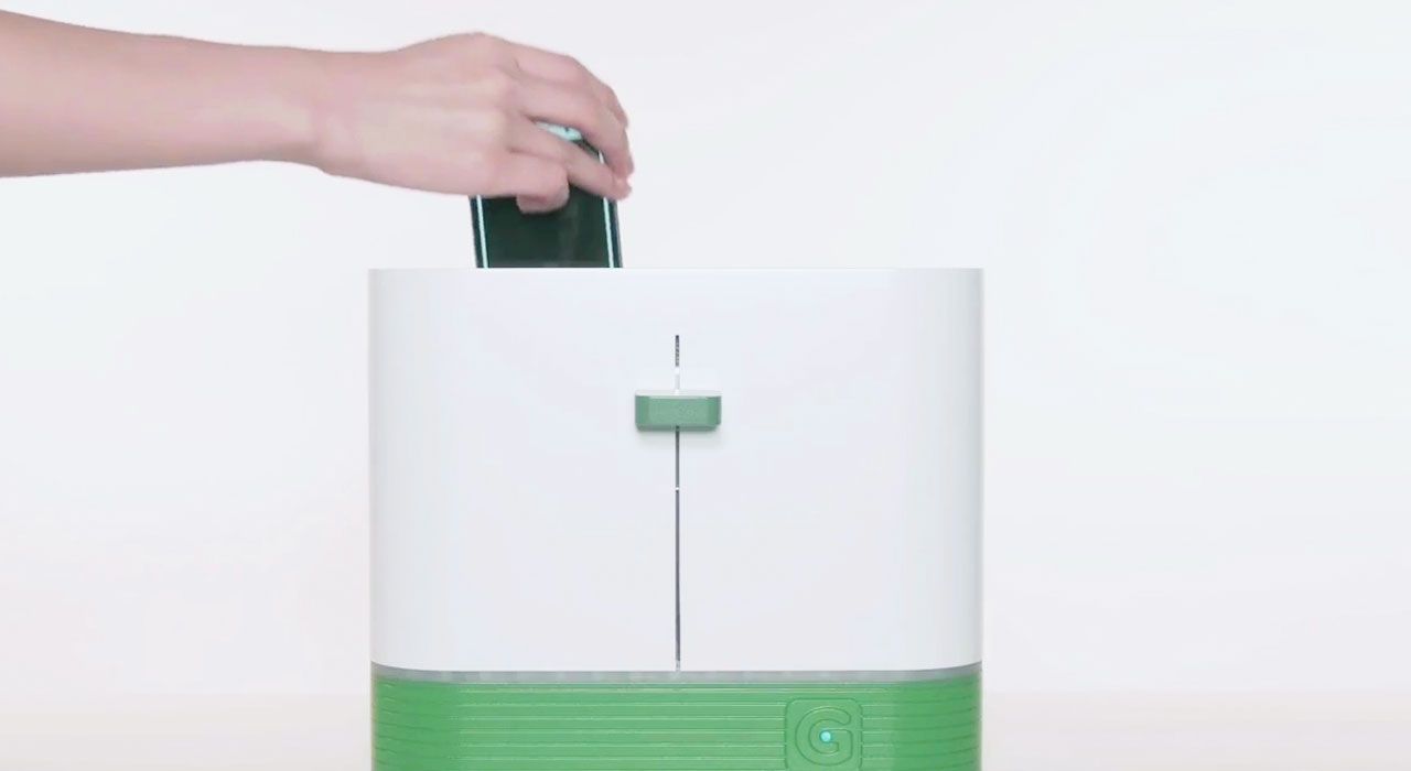 Un tostapane per pulire l’i-phone da batteri e sporcizia