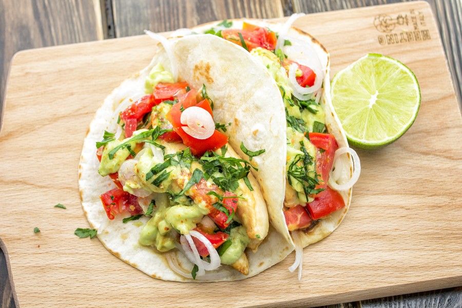 tortillas-pollo-avocado-contemporaneo-food