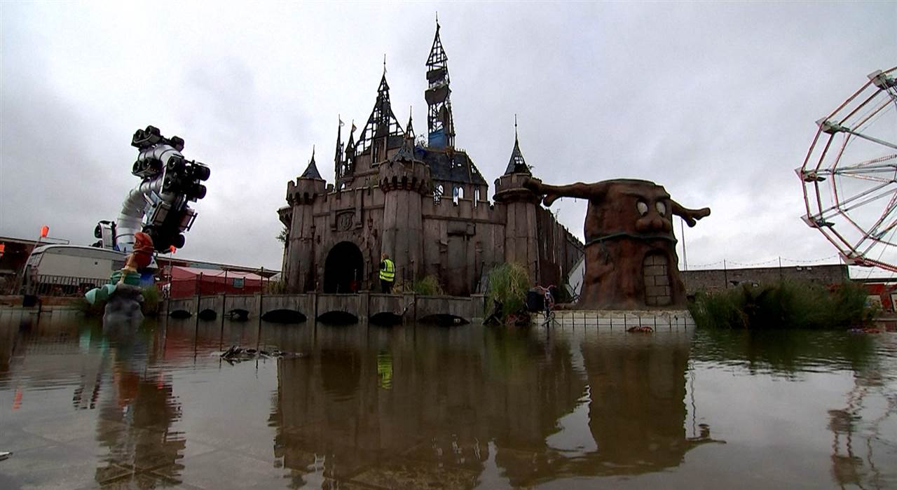 Apre Dismaland, il parco giochi a tema horror solo per adulti