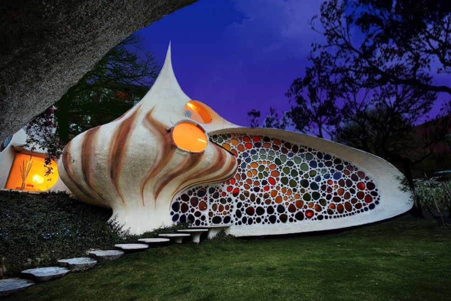 case-strane- Nautilus House