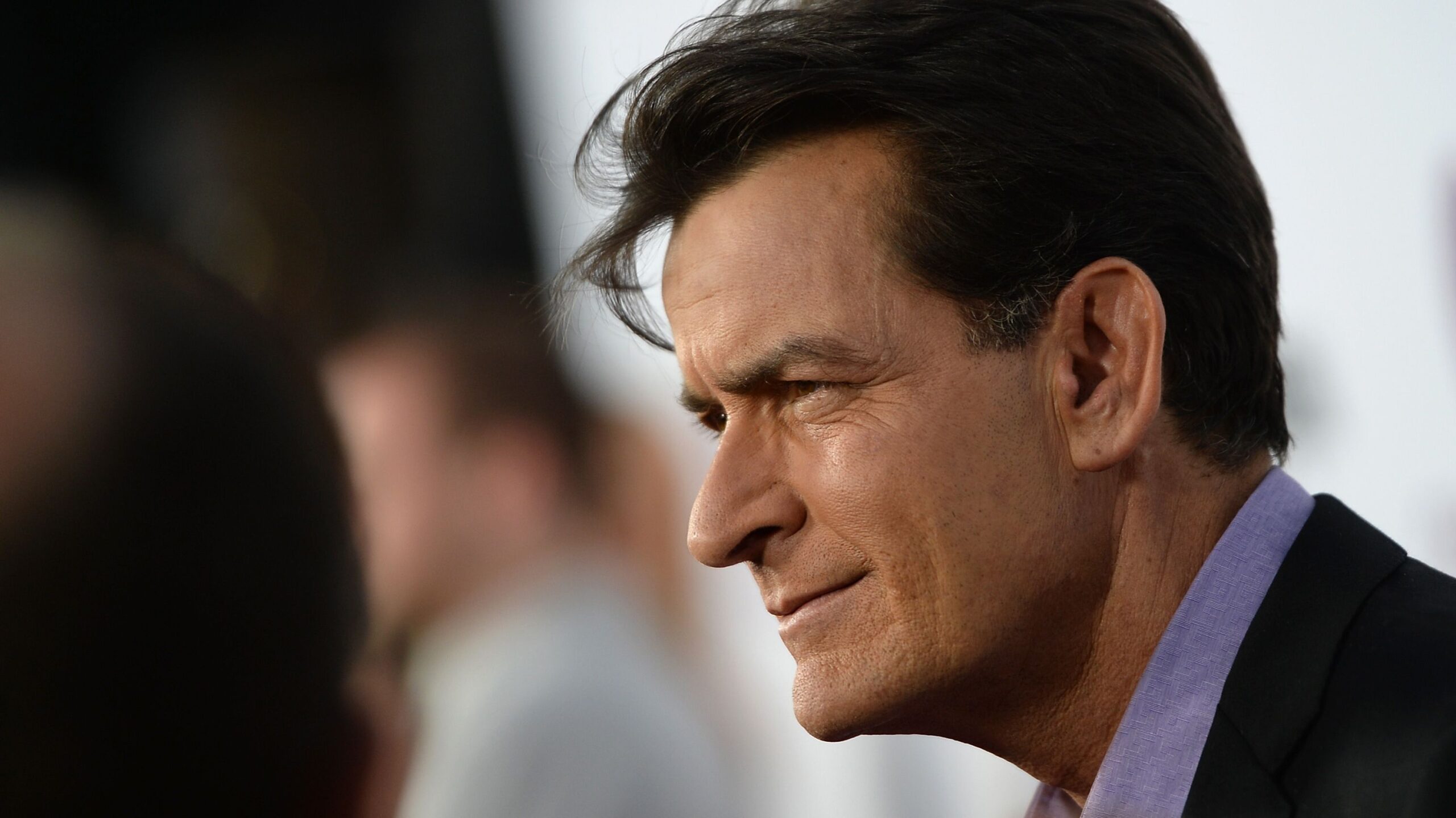 6 curiosità che (forse) non conoscete su Charlie Sheen