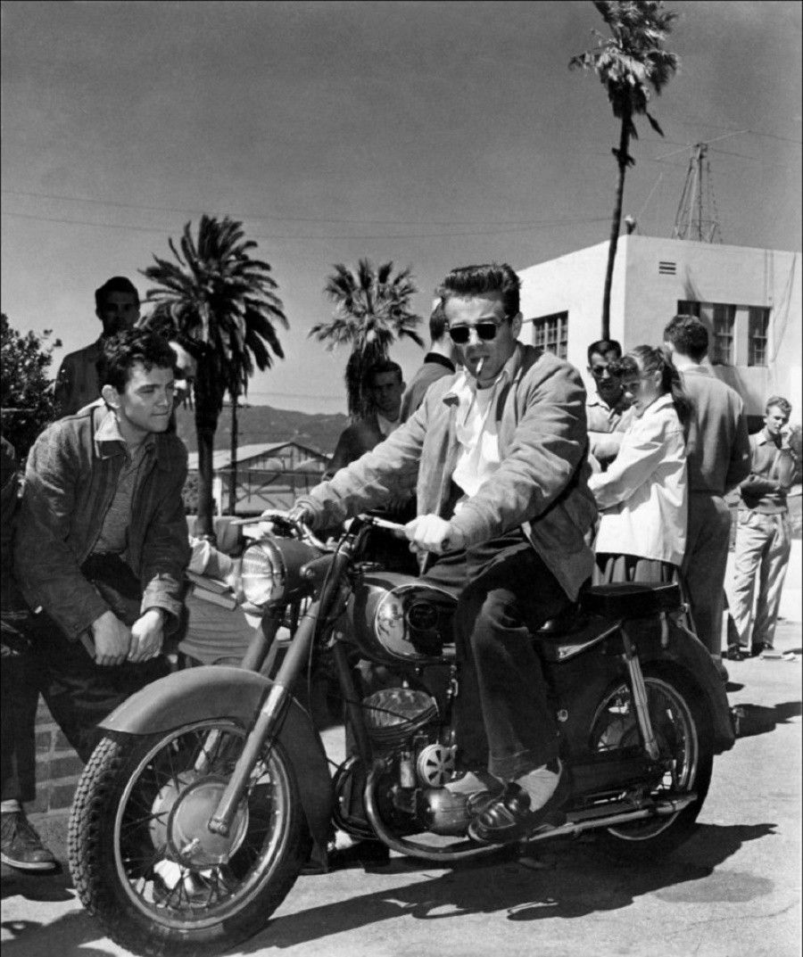 james-dean-in-moto