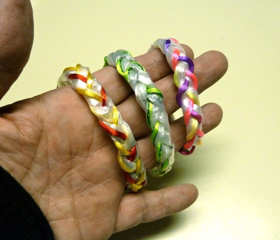 riciclare-borse-plastica-braccialetti
