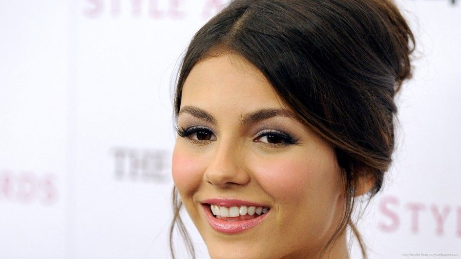 victoria-justice-black-eyes