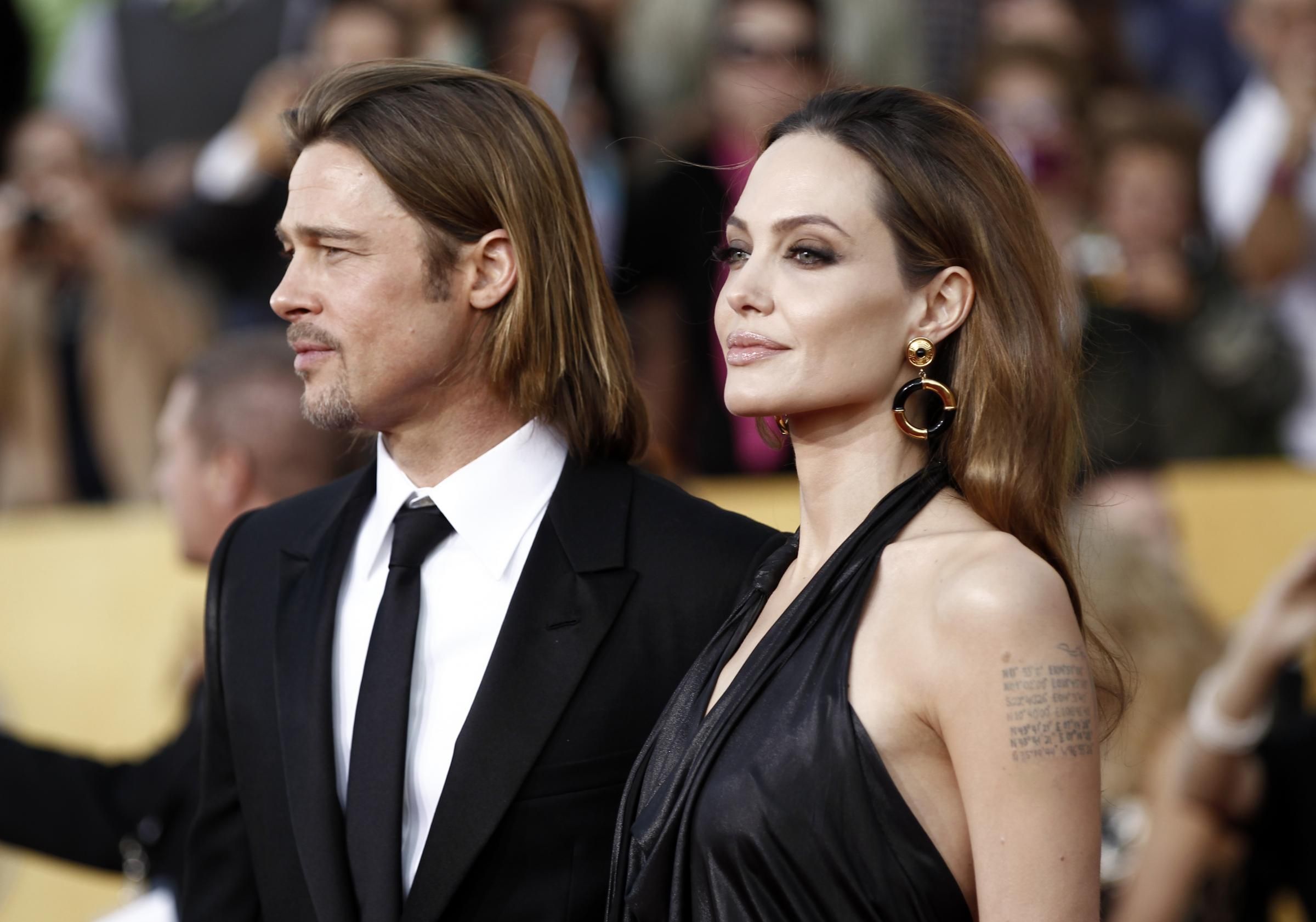 Pitt-Jolie: se non mangi, divorzio