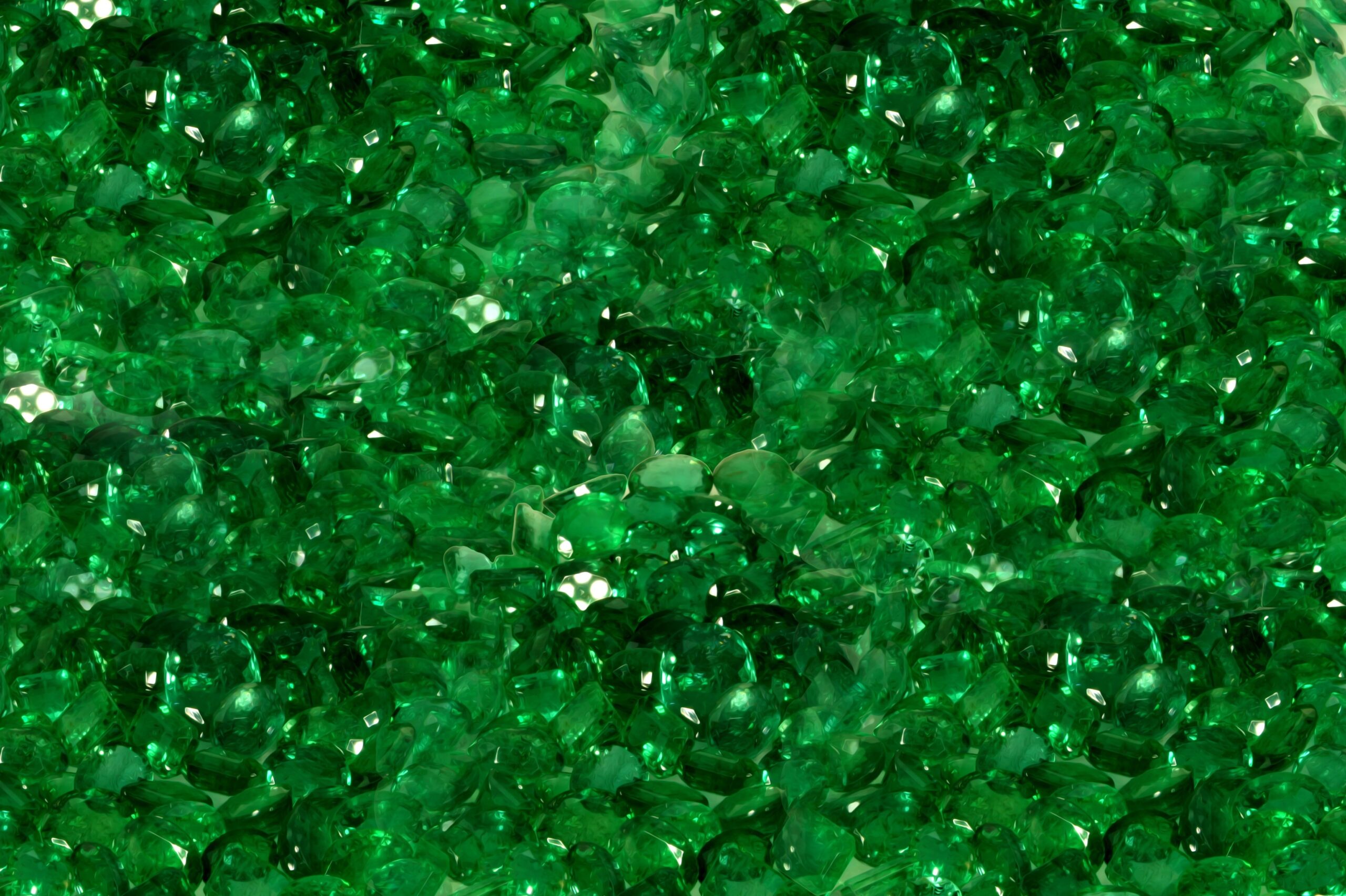 Verde smeraldo, il colore di tendenza di questo inverno