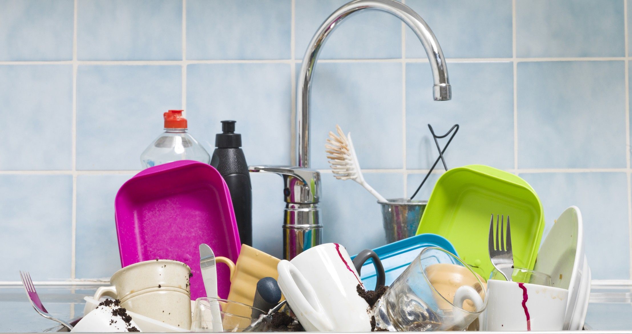Lavare i piatti per combattere lo stress