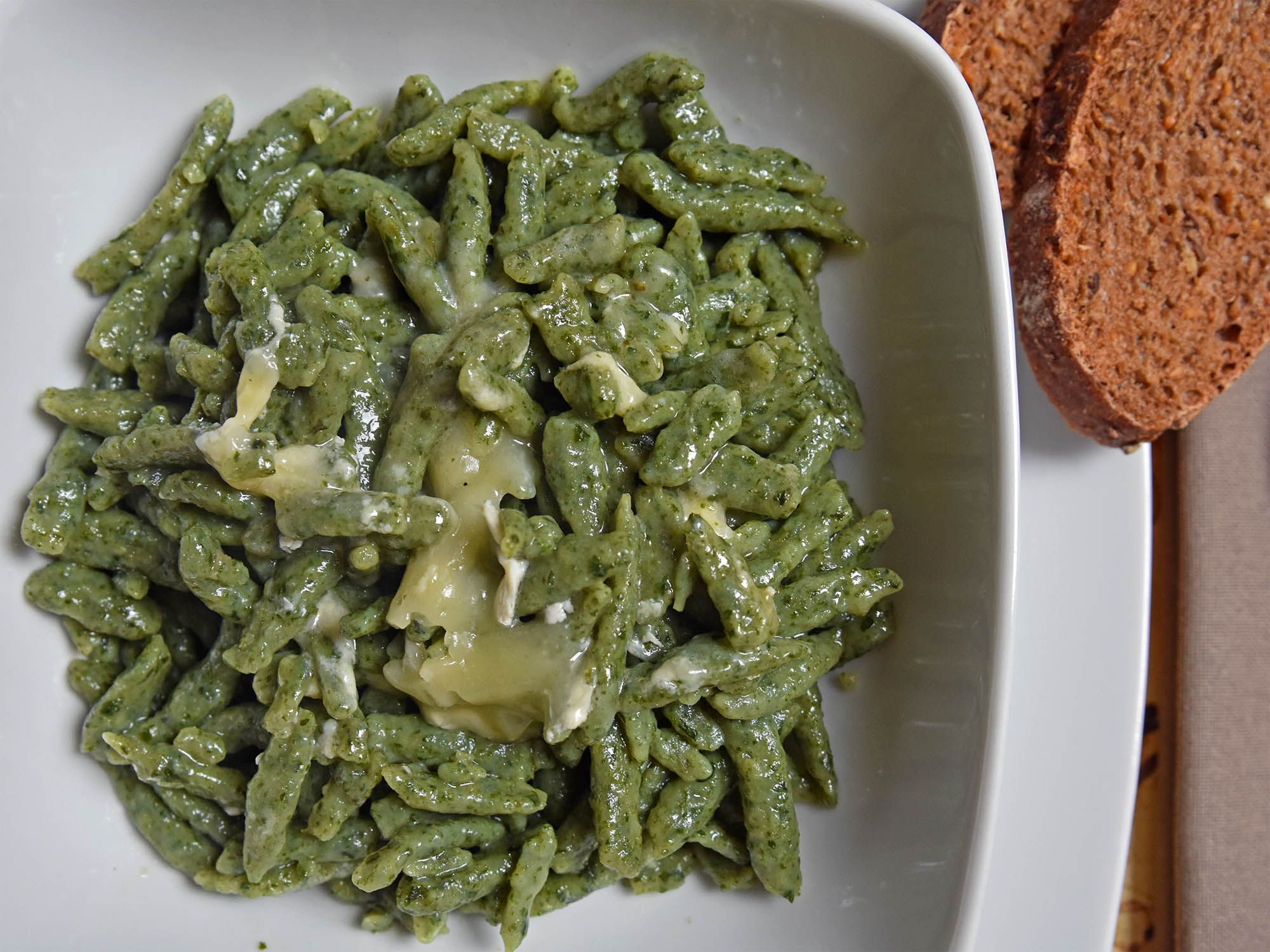 Spatzle agli spinaci e brie