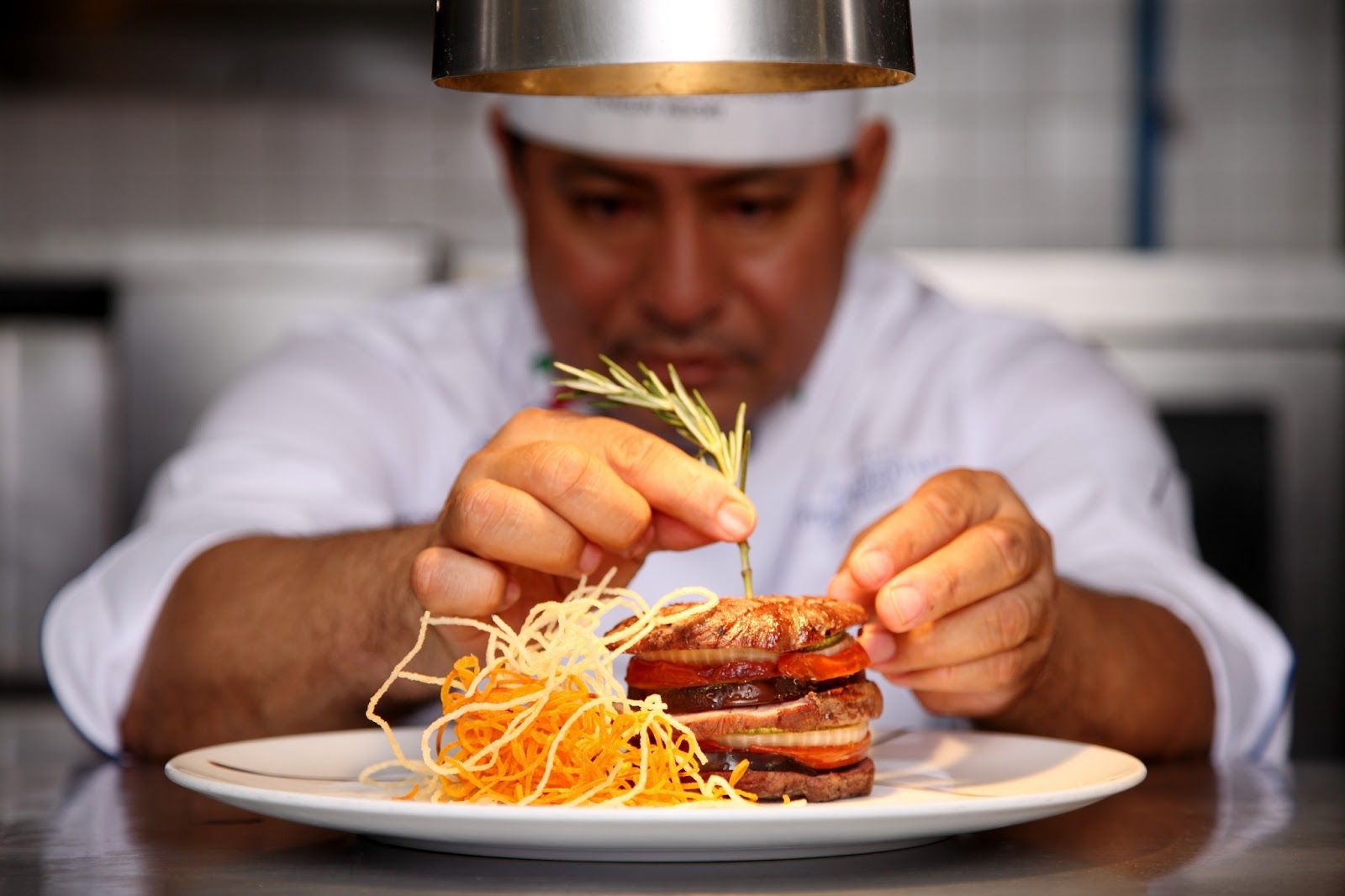 Come scegliere un ristorante leggendo il menù