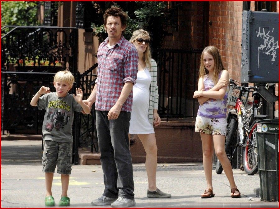 Ethan Hawke con la famiglia