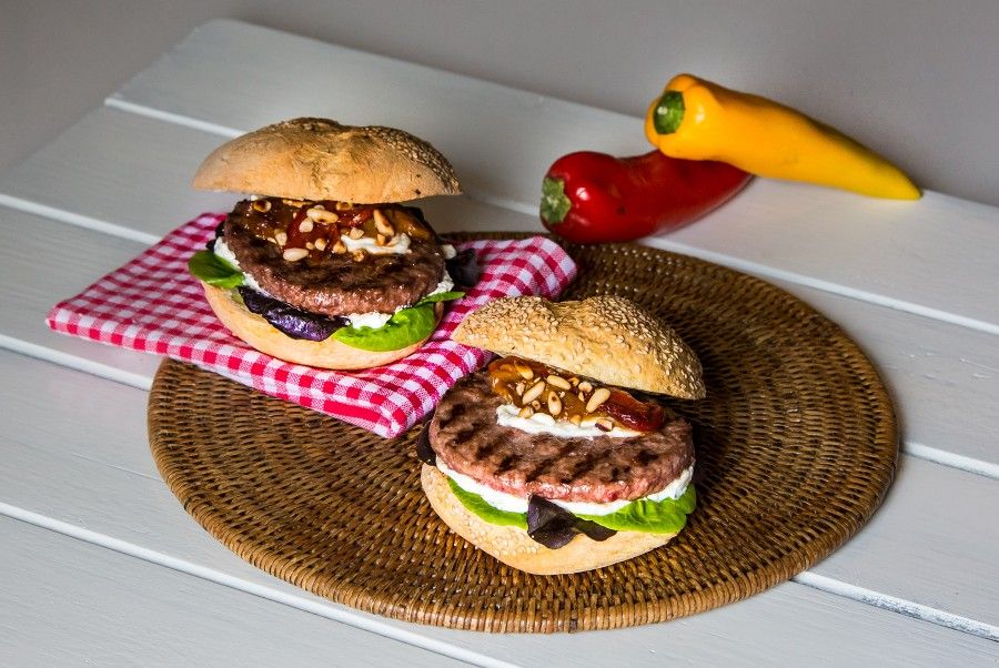 hamburger-montana-surgelato-al-bacon-ricetta-contemporaneo-food