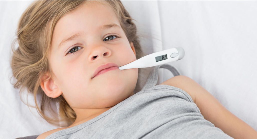Cosa fare se mio figlio ha la febbre alta